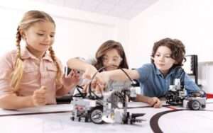 Coding Robot Kits for Programming Practice